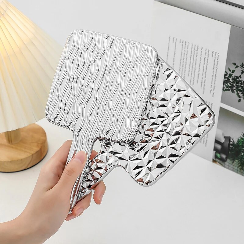 1Gb Square Mirror Mini Rokā turams galddatora kosmētikas spogulis kosmētikas spogulis ceļojumu metāla pārnēsājams skaistumkopšanas spogulis