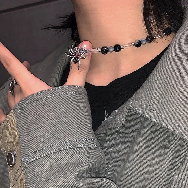Κολιέ με κρεμαστό κόσμημα αράχνης κινέζικου στυλ για γυναίκες Μόδα Splice String με χάντρες αλυσίδα κλείδας Προσωπικότητα Cool κορίτσι Δώρο κοσμήματος