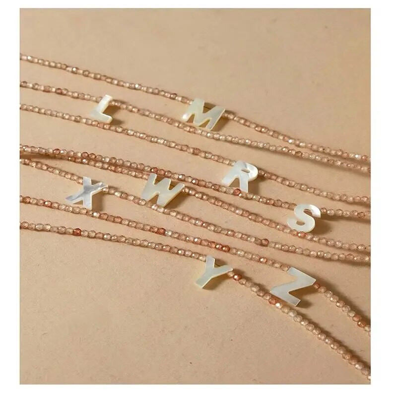 26 angol betűs kagyló nyaklánc természetes egyszerű, elegáns réz cirkon gyöngyök női lányoknak parti strandon Divatos mindennapi viselet