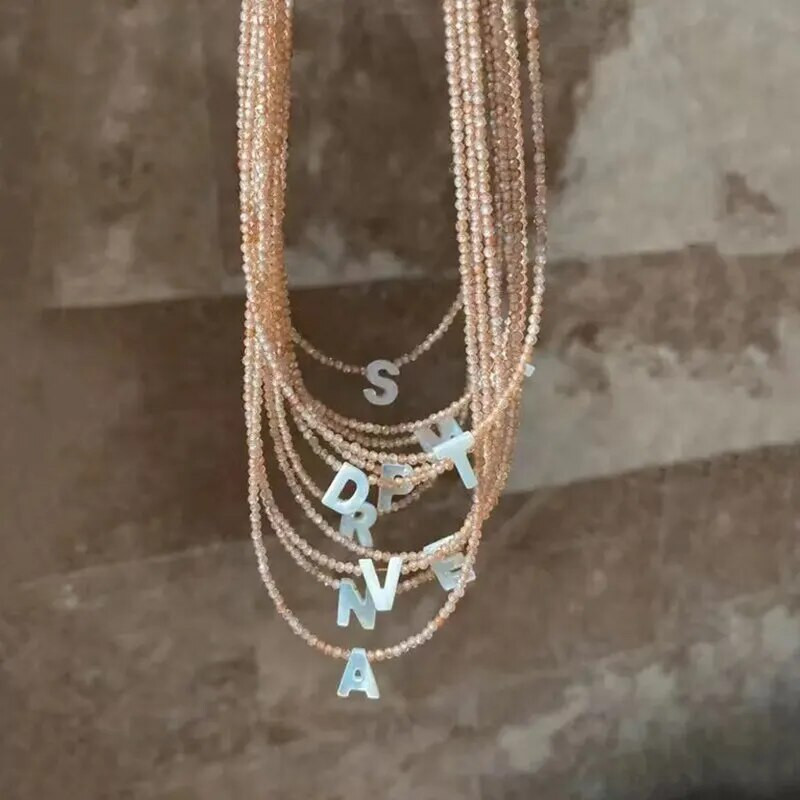 26 angol betűs kagyló nyaklánc természetes egyszerű, elegáns réz cirkon gyöngyök női lányoknak parti strandon Divatos mindennapi viselet