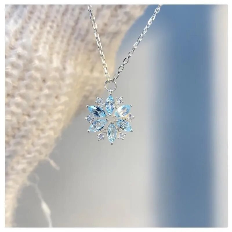 Luxus divatos kristály cirkon nyaklánc nőknek Minority Design medál Divatos Ins kulcscsont lánc Születésnapi ajándék party ékszerek