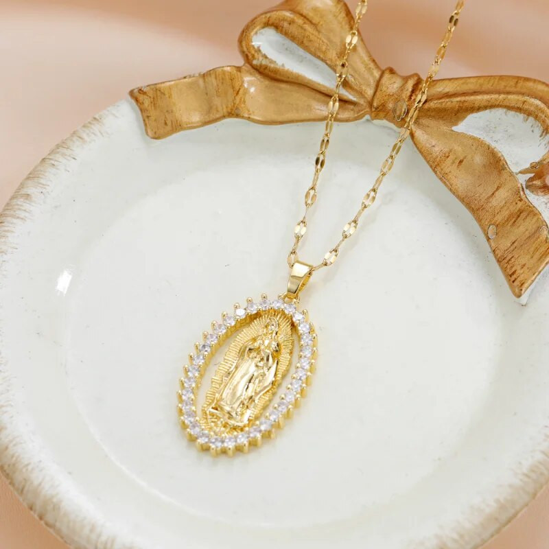 Trendy Personality Geometric Djevica Marija Religiozna ogrlica s privjeskom za žene Elegantni ženski dodaci za bankete i nakit