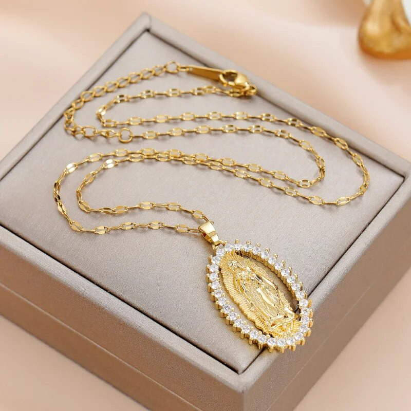 Trendy Personality Geometric Djevica Marija Religiozna ogrlica s privjeskom za žene Elegantni ženski dodaci za bankete i nakit