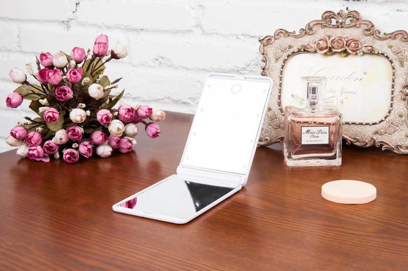 Prijenosno LED svjetlo Ogledalo za šminkanje Kozmetička svjetla Kompaktno džepno ogledalo za šminkanje Kozmetička ručna sklopiva Led svjetiljka za ogledalo Poklon