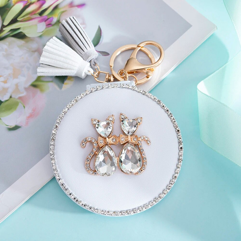Új! PU bőr mini zsebes 2 oldalon összecsukható kozmetikai sminktükör, kulcstartó kulcstartó bojt, Bling Crystal Love Cat, buli-ajándék