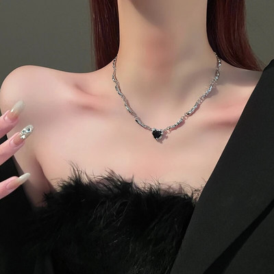 Κολιέ με ακανόνιστο οβάλ γράμμα Χρυσό χρώμα Κρεμαστό Κολιέ για Γυναικεία Προσωπικότητα Κολιέ από ανοξείδωτο ατσάλι Κομψό κόσμημα