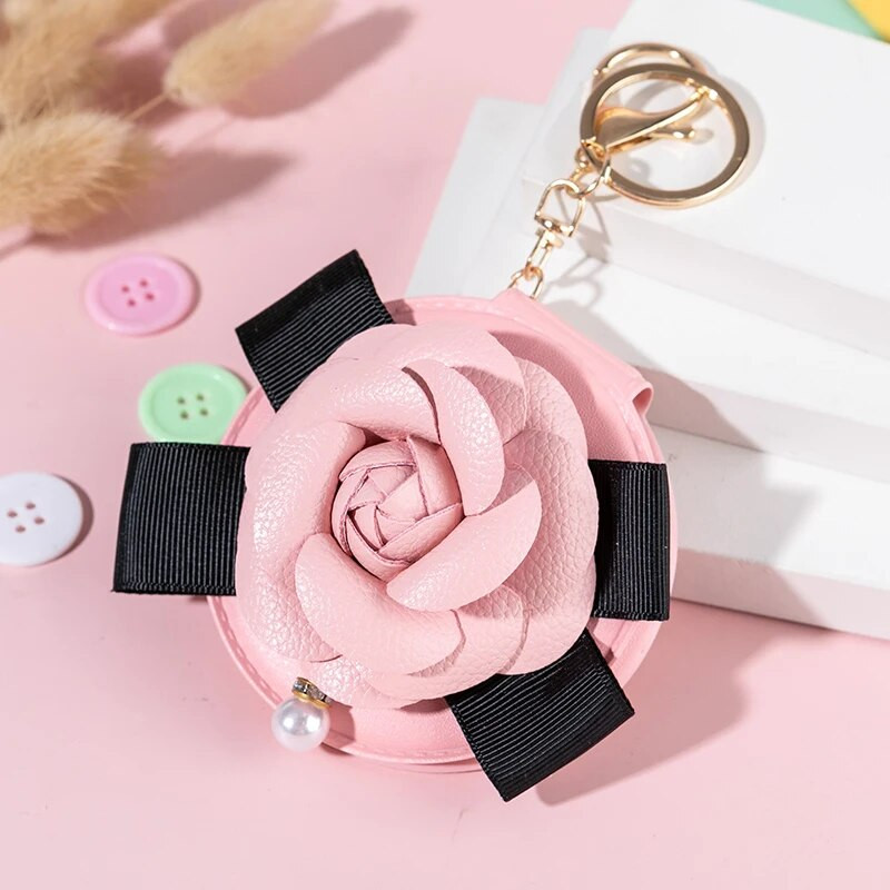 Mini džepno kozmetičko ogledalo za šminkanje od modne PU kože, dvostrano sklopivo, cvijet kamelije, božićni darovi, ženski privjesak za ključeve