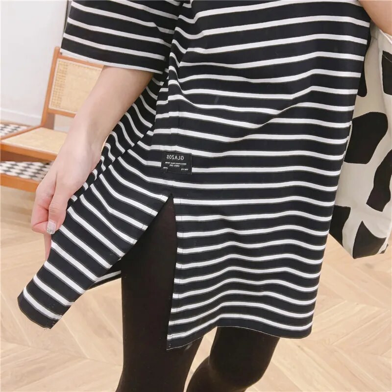 Melnbalts svītrains T-krekls ar īsām piedurknēm barošanai vasarā grūtniecēm Apģērbs pēcdzemdību zīdīšanas apģērbs 9252