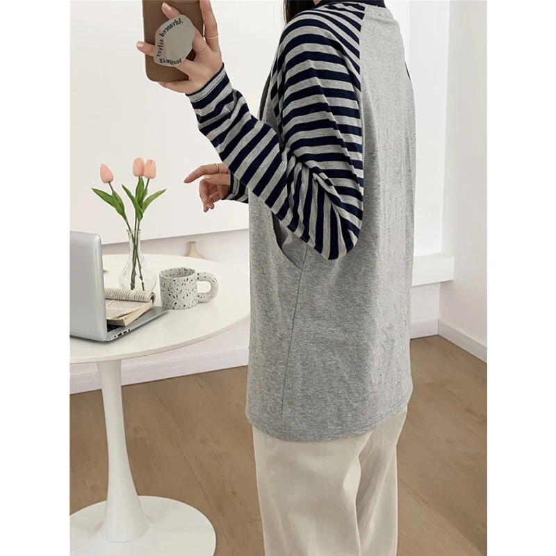 Krekls ar garām piedurknēm barojošām mātēm, kas valkā grūtnieču apģērbu 9263