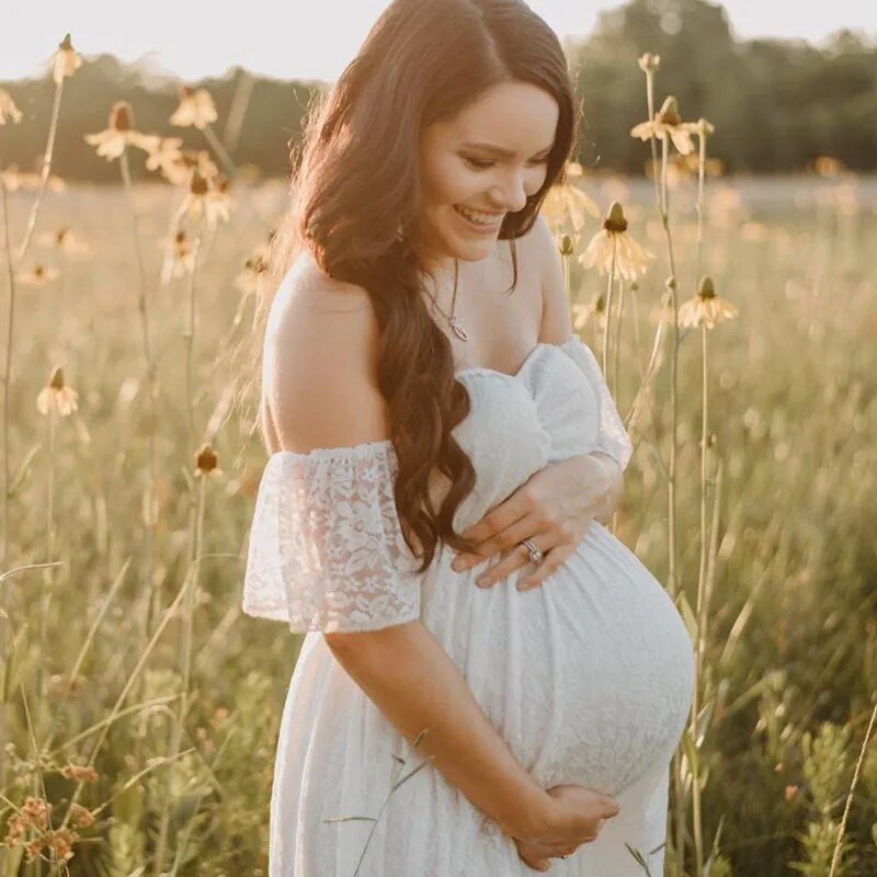 Vasaras grūtnieču kāzu kleitu fotografēšana Fotoattēli Apģērbi Grūtniecēm Grūtniecība No pleciem Mežģīņu ballīte Svinīga vakara Vestidos