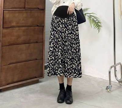 Bēšs, melns, grūtniece