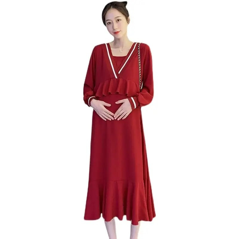 Rudens modes kleita grūtniecēm, mākslīgā, divdaļīgi volāni, garām piedurknēm ar V veida kakla izgriezumu, grūtniecei adīta kleita grūtniecēm.