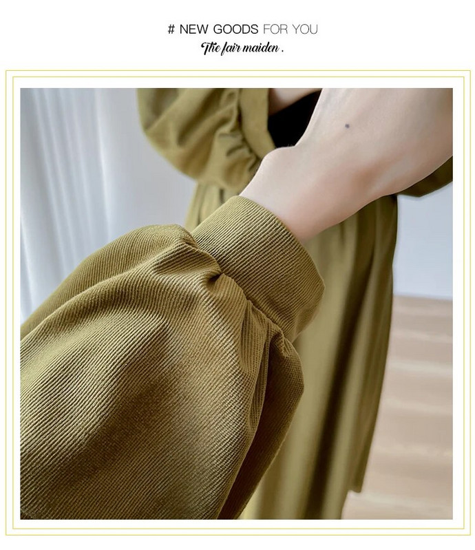 2023. gada rudens/ziemas grūtnieču kleita ar garām piedurknēm ar V-veida kakla izgriezumu ar augstu vidukli