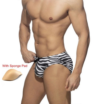 2023. Muške kupaće kostime Crno-bijele nepravilne zebraste pruge Trokutaste kratke hlače za kupanje Seksi pripijene modne gaćice za plažu