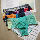 2021 m. vasaros vyriški maudymosi kostiumėliai šortai Firminiai paplūdimio drabužiai Seksualūs maudymosi lagaminai Vyriški maudymosi kostiumėliai žemu juosmeniu, kvėpuojantis paplūdimio drabužis