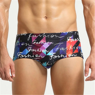 2021 m. vasaros vyriški maudymosi kostiumėliai šortai Firminiai paplūdimio drabužiai Seksualūs maudymosi lagaminai Vyriški maudymosi kostiumėliai žemu juosmeniu, kvėpuojantis paplūdimio drabužis