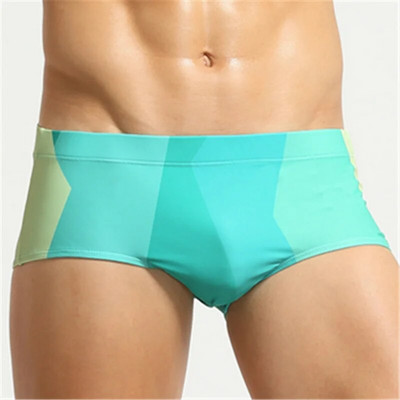 2021 m. vasaros vyriški maudymosi kostiumėliai šortai Firminiai paplūdimio drabužiai Seksualūs maudymosi lagaminai Vyriški maudymosi kostiumėliai žemu juosmeniu, kvėpuojantis paplūdimio drabužis