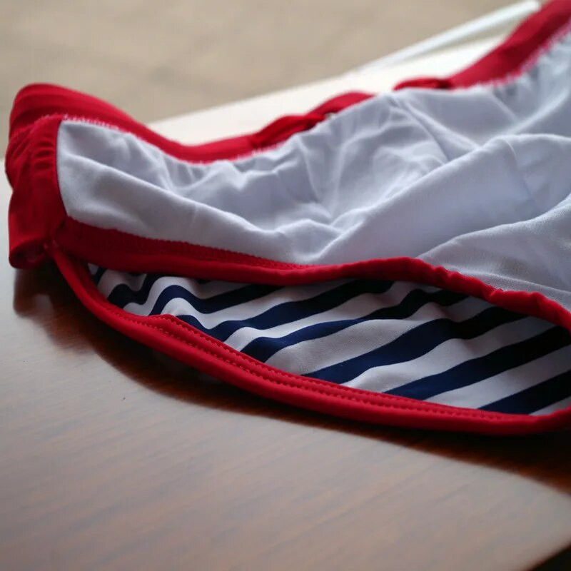 Aukštos kokybės maudymosi kostiumėliai Vyriški maudymosi kelnaitės ir kelnaitės Seksualūs žemo juosmens vyriški maudymosi kostiumėliai paplūdimio maudymosi kostiumėlis bokseriai