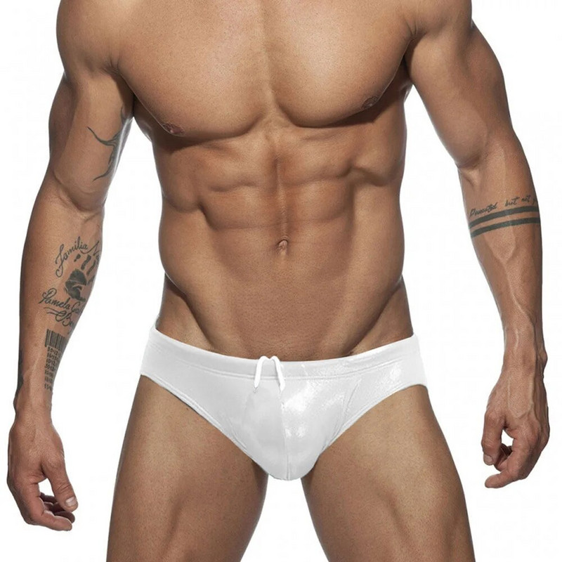 Muške jednobojne, sjajne kupaće hlače niskog struka, europsko-američka moda s jastučićem na guranje, bikiniji, ljetne kratke hlače za surfanje na plaži, koje se brzo suše