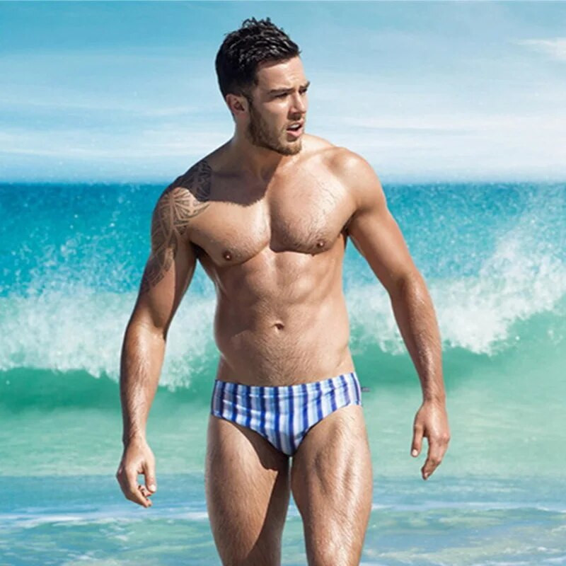 Seksualūs vyriški maudymosi kostiumėliai kelnaitės Trikampis maudymosi kostiumėlis žemu juosmeniu Šortai Maudymosi kelnaitės Dryžuotos maudymosi kelnės Madingi paplūdimio drabužiai Bokseriai 2020 m.