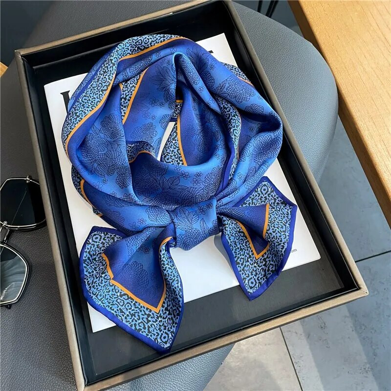 Pledas Skinny Satin Silk Šalikas moterims Plaukų juostelės Kaklo kaklaraištis diržas Galvos juostelė Moteris Apvynioja Foulard galvos skara Bandana