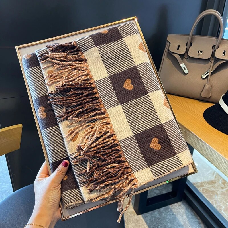 Luxus márka Női Kötött Szívmintás Kockás Sál Lovey Girl Téli Meleg Sálak Főiskolai Szabadidős Kendő Pakolások