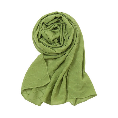 Új divatos fejkendő 2021 női sima cukorka színű kockás ráncos buborék sifon kendő takaró ellopta muszlim hidzsáb 175*70cm