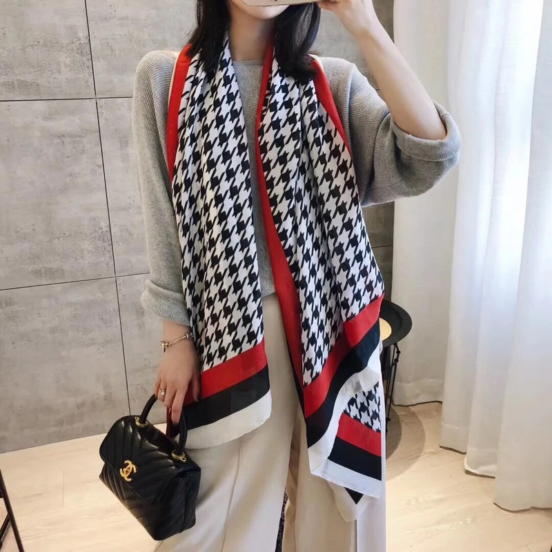 Jaunas sieviešu zīda šalles un ietīšana vasaras luksusa zīmola dizainere sievietēm, kurkām zobiem Pashmina Femme Foulard Bandana Hijab Black