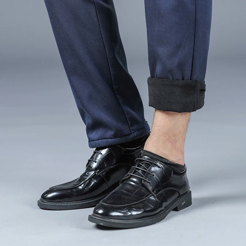 Rudens un ziemas jaunas vīriešu bikses tendences Daudzpusīgas, atvieglinātas biezas bikses Vīriešu brīvas, taisnas caurules korejiešu biznesa ikdienas bikses