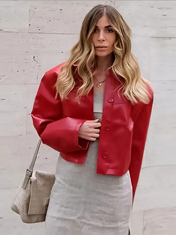 Raudona PU odinė striukė moterims, 2023 m. Prašmatnus retro atvartas Laisvos laisvalaikio trumpos odinės striukės rudens mados motociklų odiniai viršutiniai drabužiai