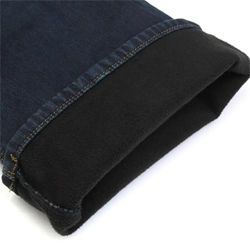 Nemokamas pristatymas 2022 m. Aukštos kokybės vyriškos žieminės sliekinės vilnos mėlynos spalvos džinsai Verslo laisvalaikio platėjančios kelnės vidurio juosmens aksominės kelnės