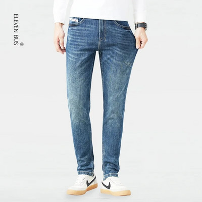 Új, csúcskategóriás férfi, egyenes szárú, karcsúsított lábszárú farmer divatosan mosott férfi farmernadrág