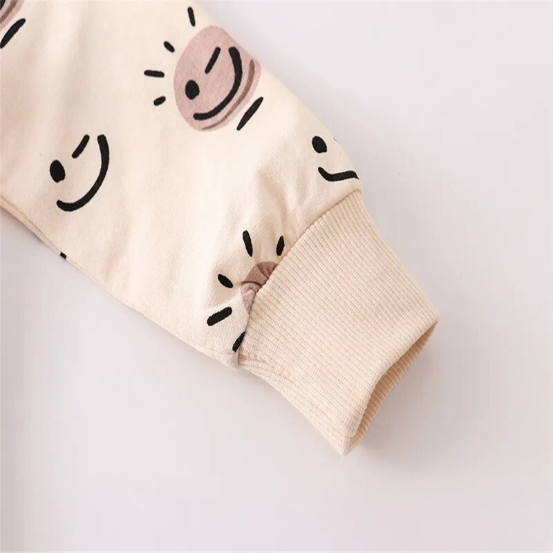 Šokinėjantys metrai Naujas atvykimas Kūdikių megztiniai Karštai parduodami kūdikių medvilniniai sportiniai viršutiniai drabužiai Madingi berniukų mergaičių marškiniai su gobtuvu