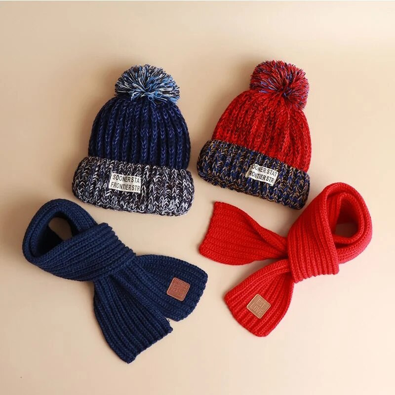 Berniukų ir mergaičių kepurės ir šalikai Rudens ir žiemos kūdikiui šilta aksominė kepurė ir pirštinės trijų dalių mezgimas miela mada