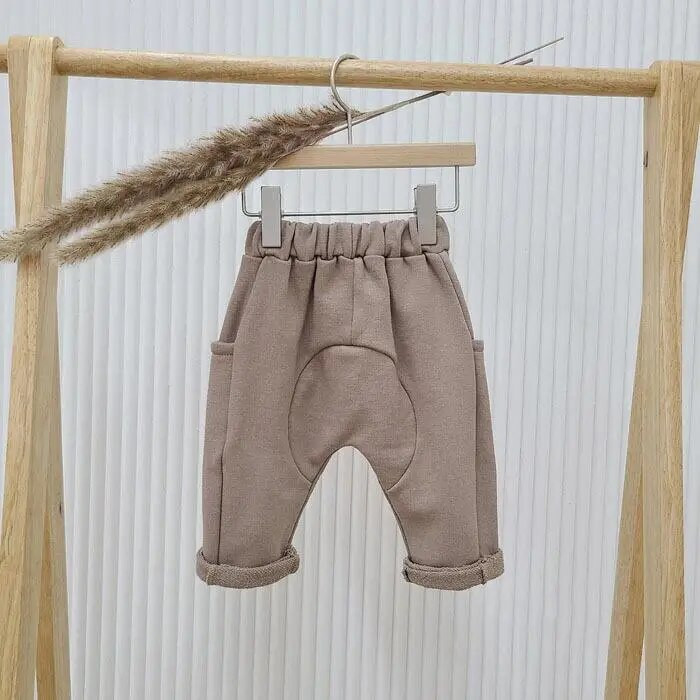 Meiteņu mazuļu masīvi legingi 2023. gada pavasara korejiešu zēnu rievotas PP bikses Mazs zēns ikdienišķs harēms Bikses bērniem Bikses apakšbikses