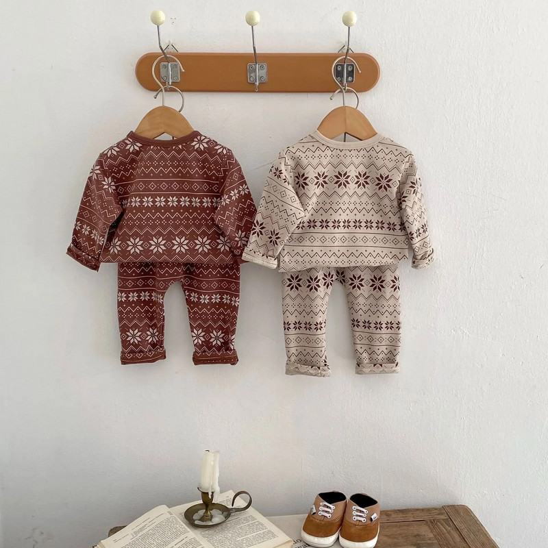 Rudens festivāla dāvanas zīdaiņiem, zēniem un meitenēm, daudzpusīgs Ziemassvētku sniegpārsliņu apdruka, mājas mēbeļu 2-daļīgs komplekts