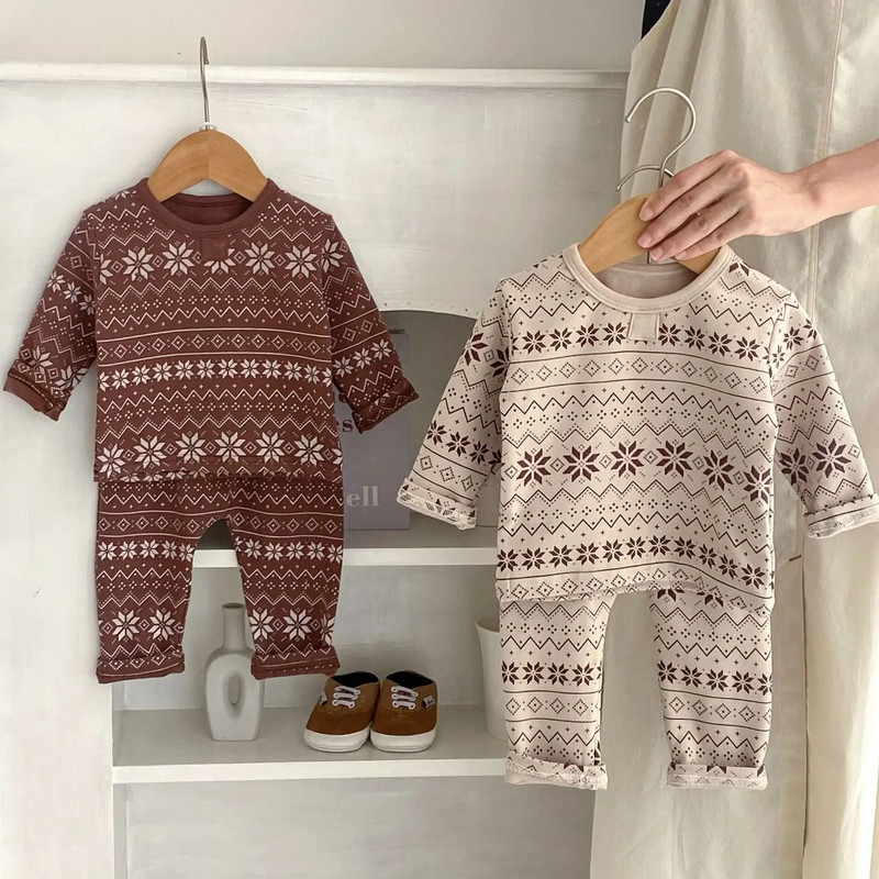 Rudens festivāla dāvanas zīdaiņiem, zēniem un meitenēm, daudzpusīgs Ziemassvētku sniegpārsliņu apdruka, mājas mēbeļu 2-daļīgs komplekts