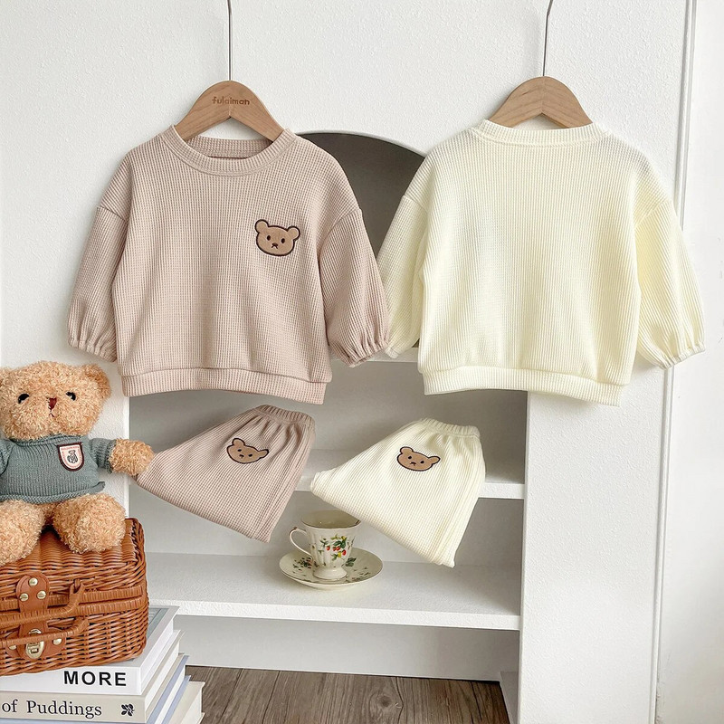 Lastekomplekt Tüdrukute ja poiste triibud kevadine ja sügisene vabaaja multikas Väike karu, kaheosaline komplekt Korea versioon