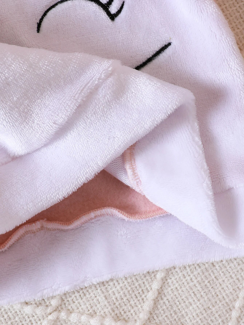 Pavasara un rudens meiteņu kleita, cepure ar apaļu kakla izgriezumu, garām piedurknēm, multfilmas kaķa loka raksts, moderns un silts