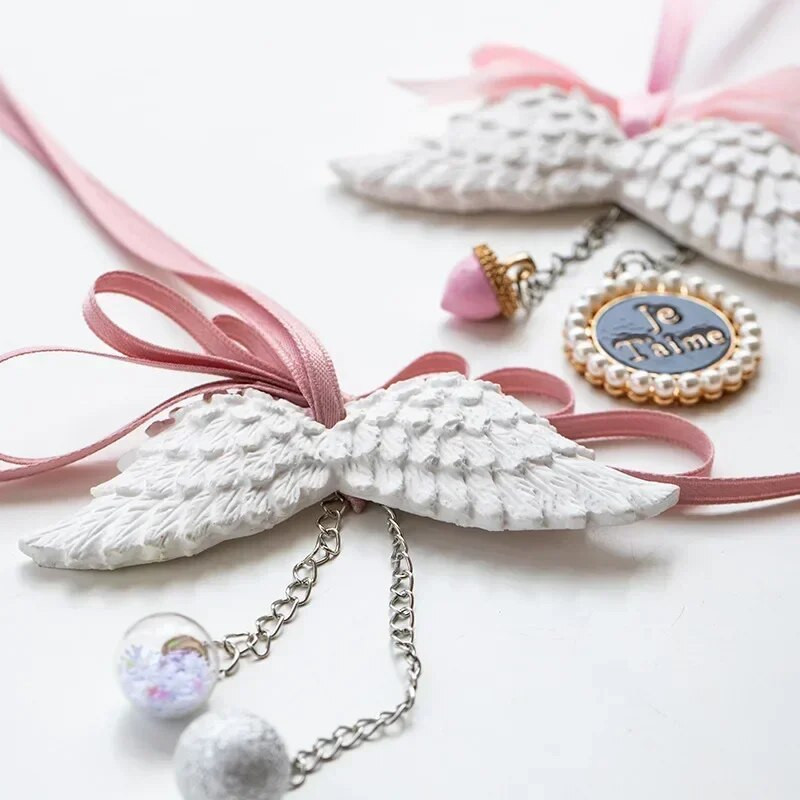 „Angel Wing“ silikoninė forma „pasidaryk pats“ amatų pyragų formų kepimo įrankiai plunksnų mados pakabukas aromaterapijos gipso dervos formos namų dekoras