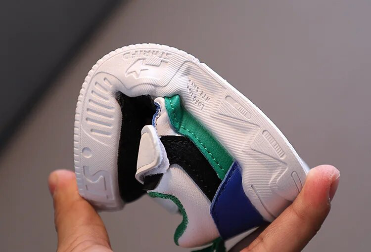 Lastejalatsid poistele 2023. aasta moodsad tüdrukud, pehmed tossud, spordijalatsid, jooksutenis, laste vabaaja tossud väikelastele