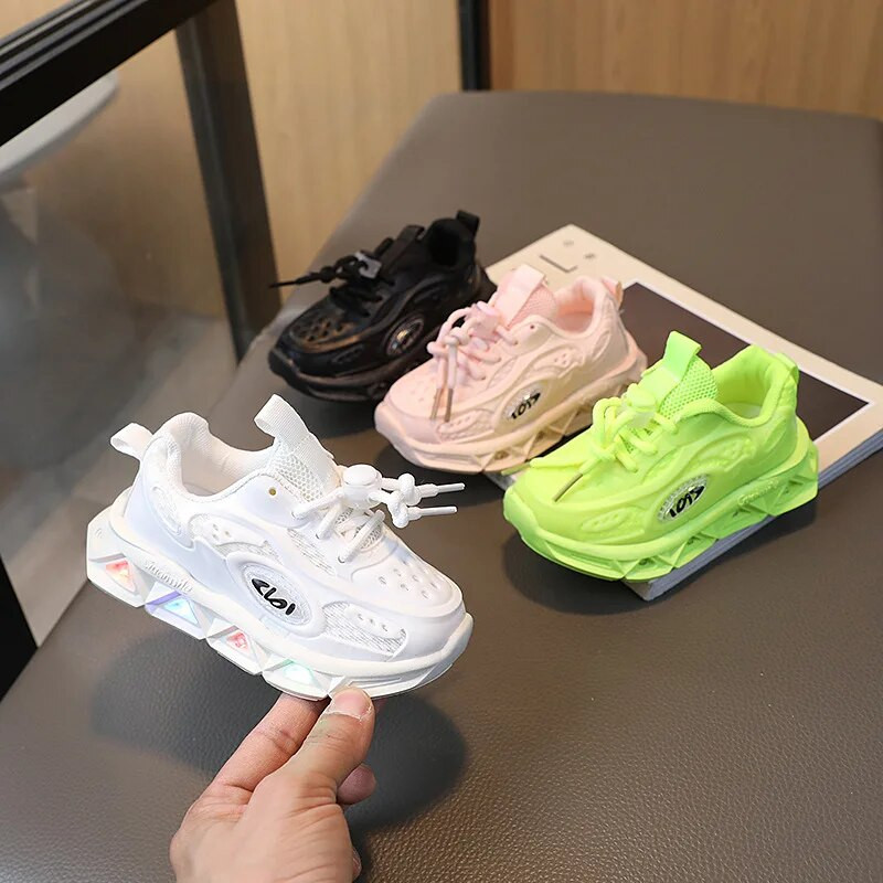 2023. gads. Bērnu LED kvēlojoši apavi Bērnu gaismas apavi Zēniem Apgaismošanas apavi skriešanai Zēniem Meitenēm Pretslīdes kedas ar gaismu