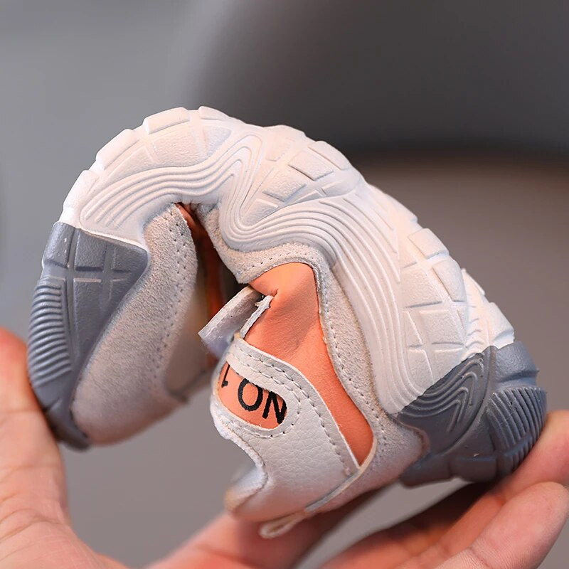 Vaikų odiniai sportbačiai Mažiems berniukams Mergaitėms Treniruotės Laisvalaikio vaikščiojimo batai Sportiniai batai Vaikams Studentų avalynė 3–6 m. rudens pavasaris