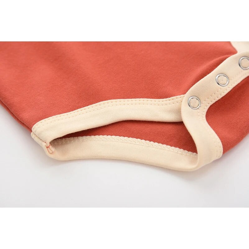 Krāsai atbilstošas jaundzimušo bērnu organiskās kokvilnas vasaras rombiņas ar īsām piedurknēm, mīkstas, ādai draudzīgas, pidžamas, zīdaiņu kombinezoni.