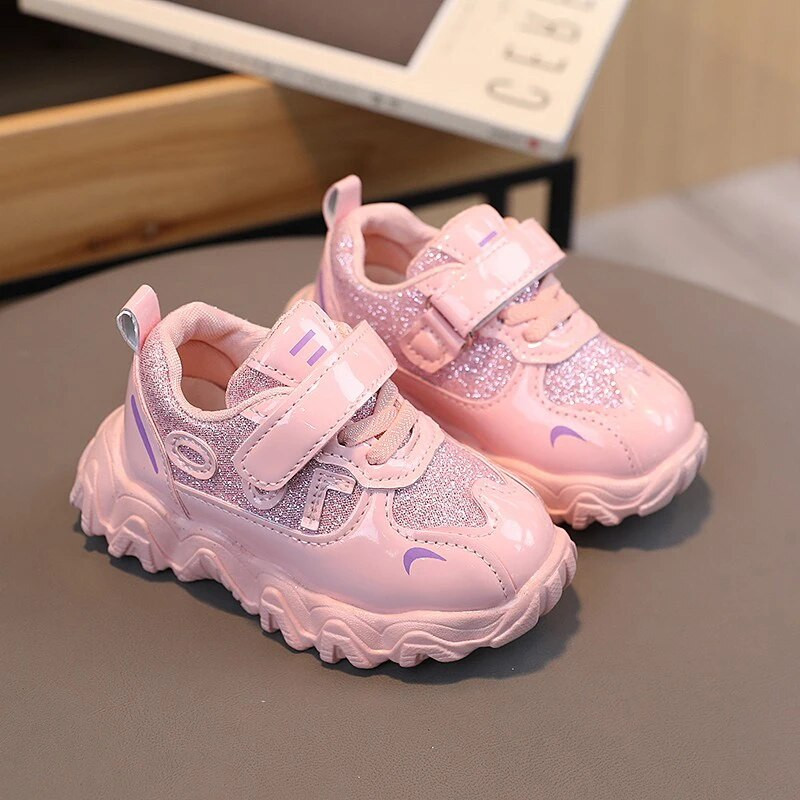 Modes Bērniem lielas kedas Toddler Zēniem Meitenēm Lakādas Spīdīgas ikdienas apavi Sporta apavi Unisex apavi 3-6G Rudens pavasaris