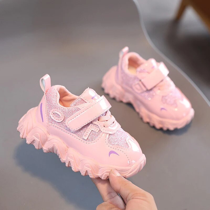 Детски лъскави масивни маратонки Малки момчета Момичета Лачена кожа Ежедневни спортни обувки TPR Унисекс Ученически обувки 3-6 г. Есен Пролет