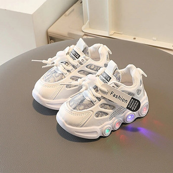1-6 години Детски маратонки Деца Бебешки момичета Момчета LED луминесценция Спортни маратонки за бягане Обувки Sapato Infantil Light Up Shoes