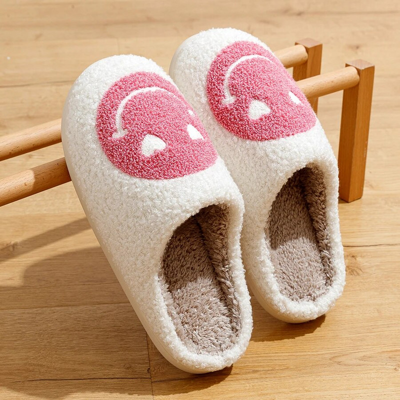 Moterys Pradžia Žiemos šlepetės Šypsena Veidas Širdis Akis Stilius Pūkuotas namas Mielas spaudinys Dovana Vilna Plokšti Moterys Kambariniai Batai