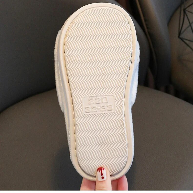 Bērnu kokvilnas apavi bērniem ziemas čības zēni meitenes mazulis jauks lācis silts atvērts purngals kurpes biezas kažokādas bērniem mājas plīša čības