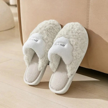 Носене на дамски памучни чехли за семейства през зимата, за да се затоплят, да предотвратят подхлъзване и да опростят чехлите за двойки MTX2304